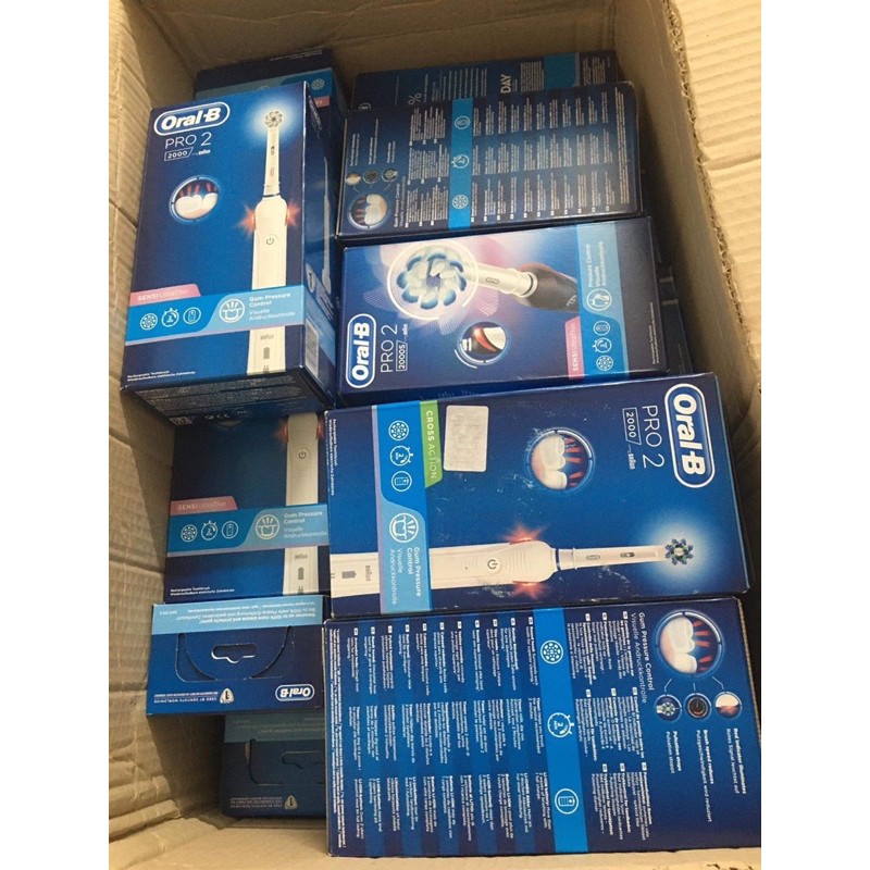 Bàn Chải Đánh Răng Điện Oral B Pro 2 2000 & 2000S Sensi Ultrathin