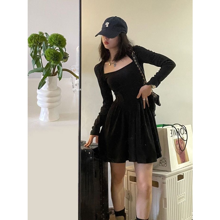 Đầm COZOKC dài tay cổ vuông thời trang dành cho nữ