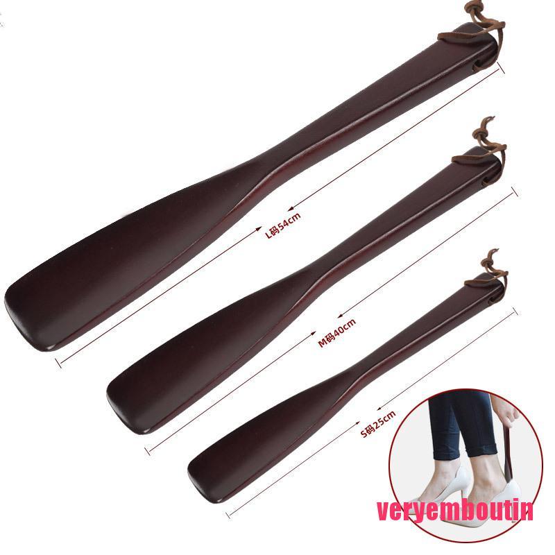 Dụng Cụ Hỗ Trợ Mang Giày Bằng Gỗ Với Tay Cầm Dài Tiện Dụng
