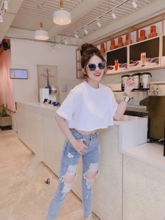 Áo croptop cổ tròn
