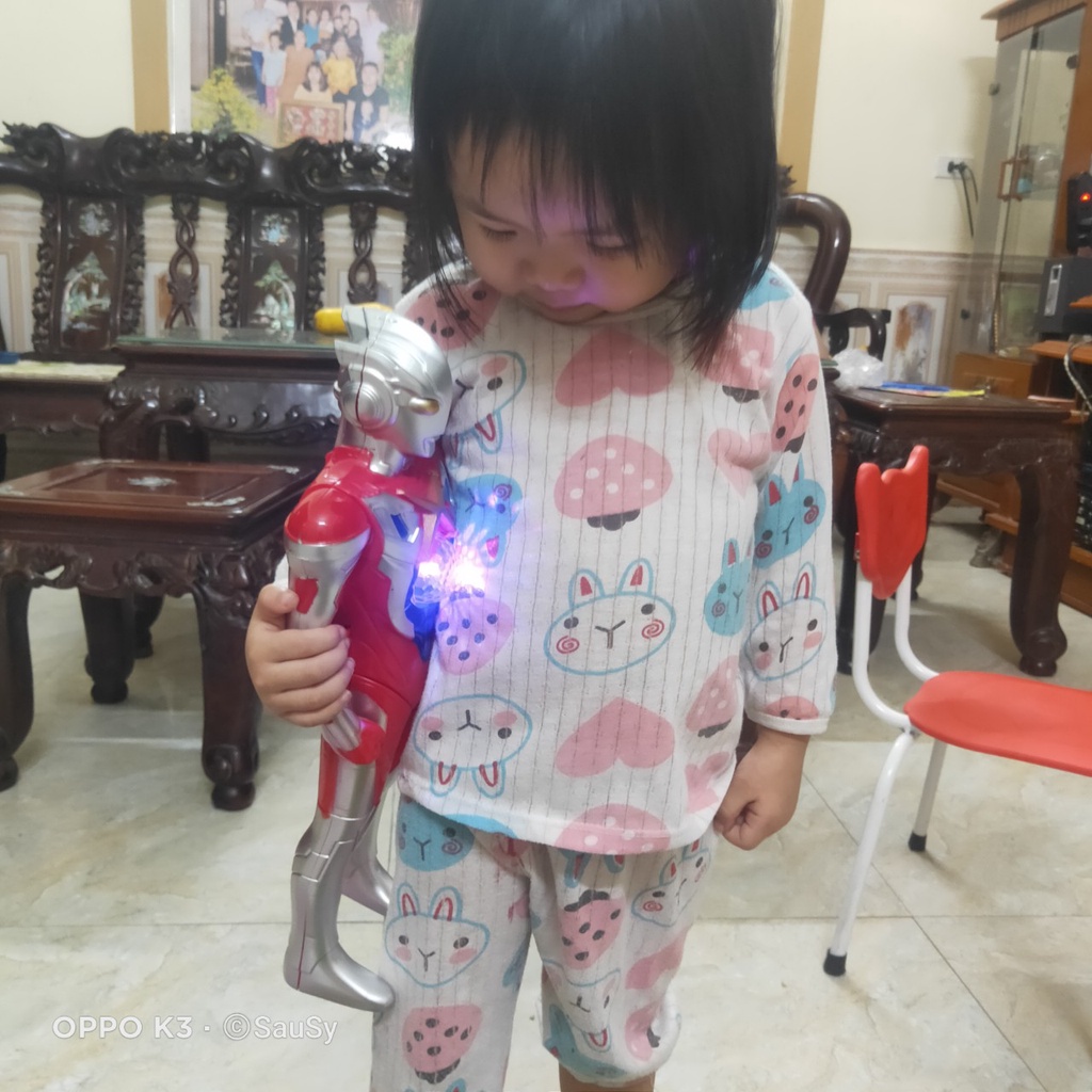 Đồ chơi Siêu Nhân anh hùng chạy pin tạo nhạc phát sáng đứng cao 40cm
