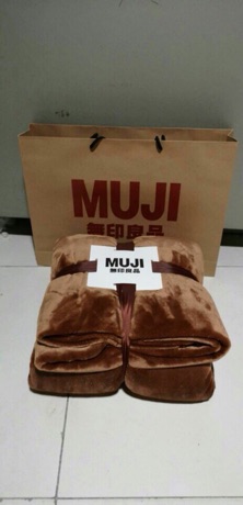 Chăn tuyết Muji mẫu mới