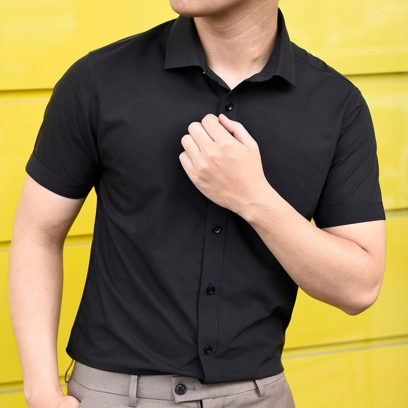 Áo Sơ Mi Nam Đen Ngắn Tay Chất Cotton Co Dãn Mềm Mại Không Nhăn Không Xù Dáng Ôm Mặc Thoải Mái Bao Kiểm Tra Chất Lượng