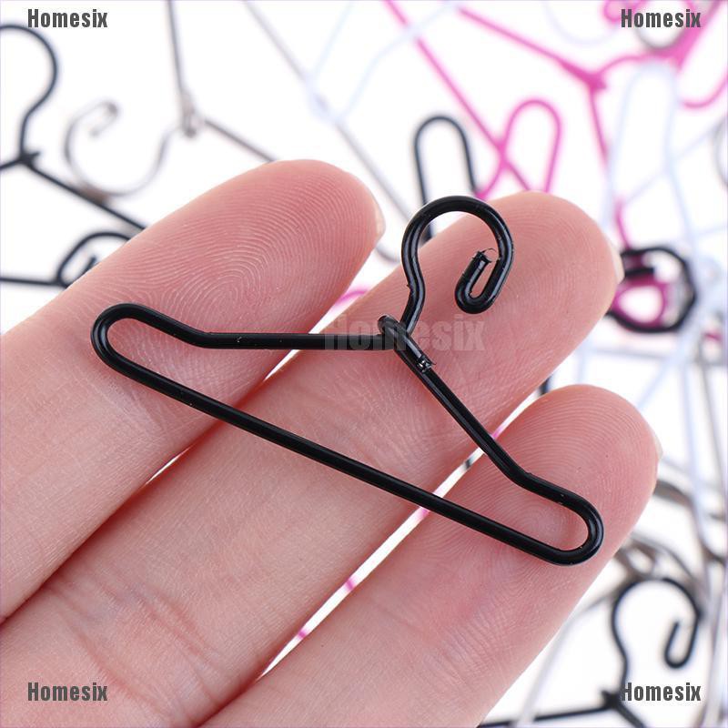 [HoMSI] 10Pcs 1/8 1/12 Dollhouse Miniature Hangers Clothes Doll Wardrobe Accessory SUU