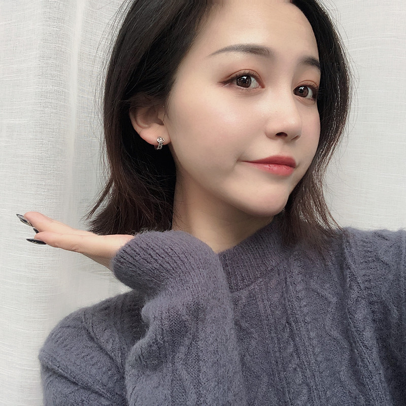 Khuyên tai dáng tròn họa tiết mặt cười phối dây xích phong cách độc đáo 22629