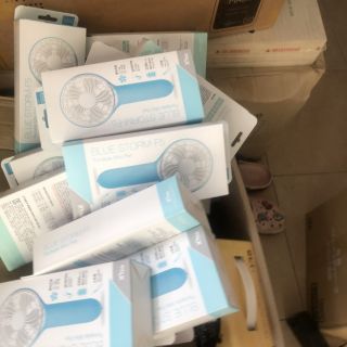 Quạt cầm tay Hàn Quốc xịn xò