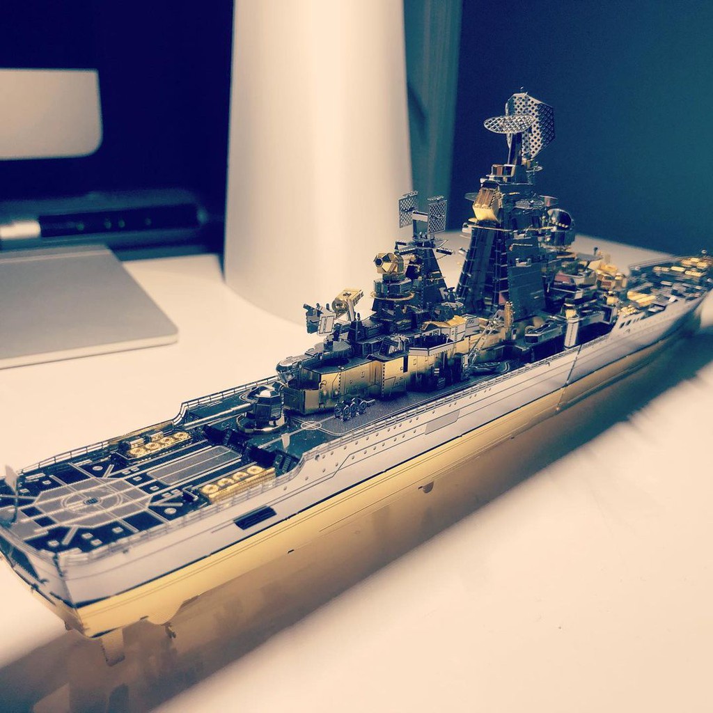 Chưa Ráp Mô Hình Thép 3D Piececool Tàu Chiến Tuần Dương Hạm Hải Quân Nga Pyotr Velikiy Lớp Kirov