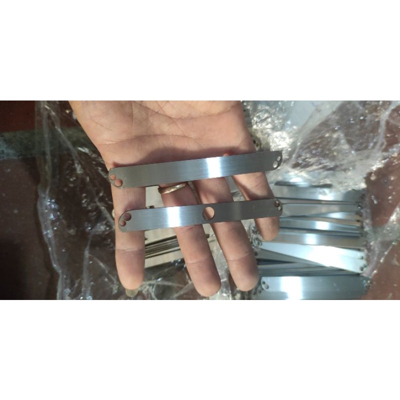 Bịt đầu máng đèn W106.