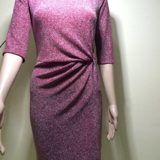 Váy body nhũ xoắn eo