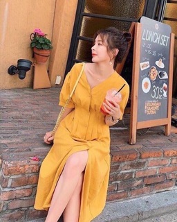 ĐẦM VÀNG CỔ V XẾP LI EO🌸