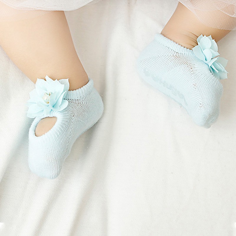 Set 3 Đôi Vớ Cotton Chống Trượt Xinh Xắn Dành Cho Bé