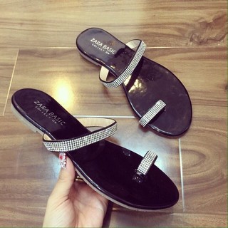 Dép xỏ ngón xoàn  SửaThêm 	