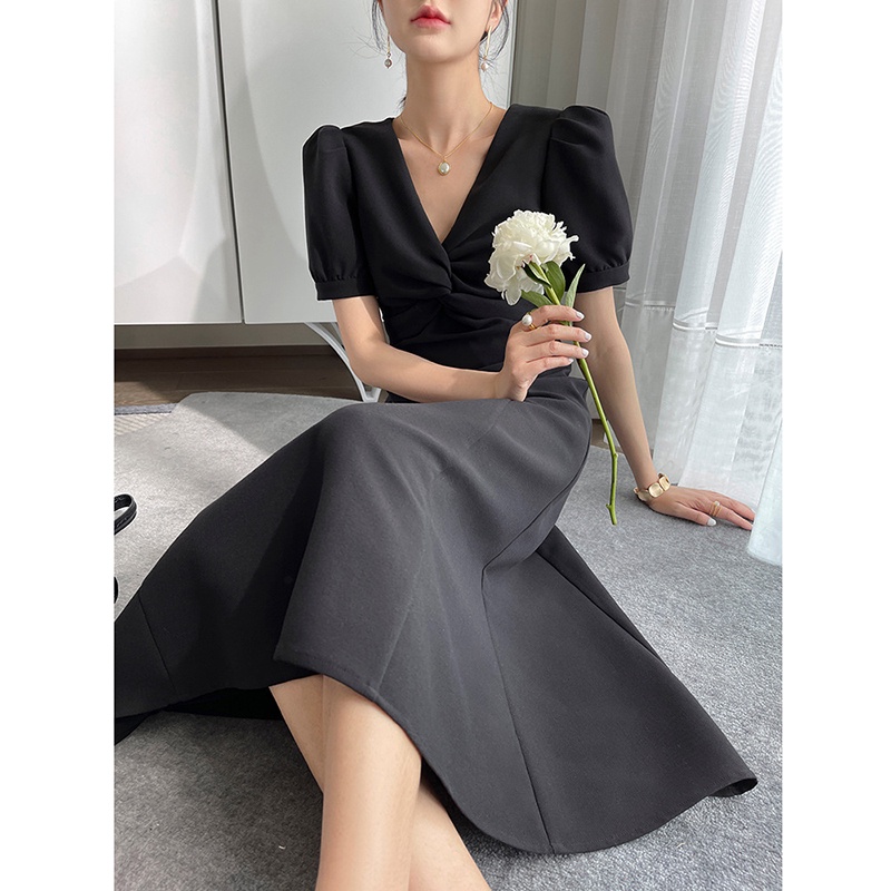 Đầm IELGY cổ chữ v tay ngắn màu trơn phong cách thanh lịch cho nữ