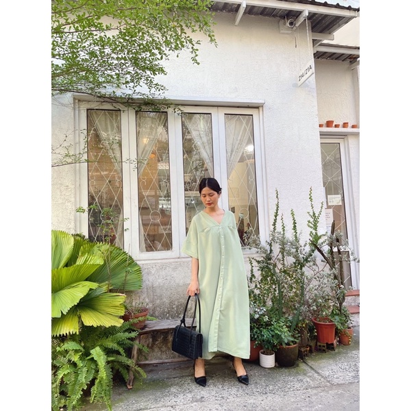 Đầm cổ V form suông rộng - Vivi Dress