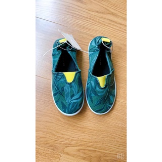 Giày slip on bé trai Reserved