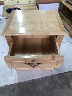 Tủ đầu giường gỗ sồi nga