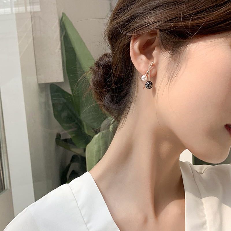 Bông Tai Khuyên Tai Đính Đá Thiết Kế Độc Đáo UMI E464