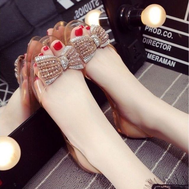 Giày nhựa nơ ziczac vàng