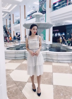 Váy ren tầng f21