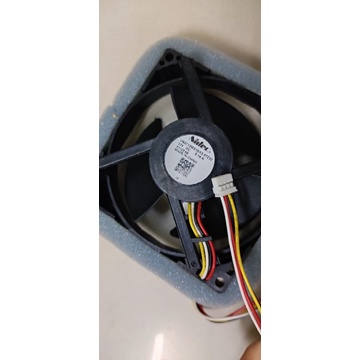 quạt tủ lạnh sharp DC 12V, bốn dây. 9x9
