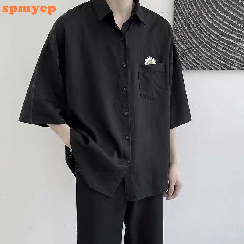 Áo sơ mi tay ngắn dáng rộng họa tiết hoa cúc màu trắng/đen | BigBuy360 - bigbuy360.vn