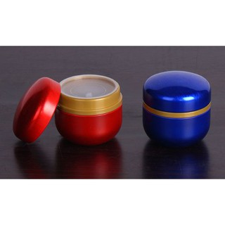 Hộp thiếc nhỏ đựng trà