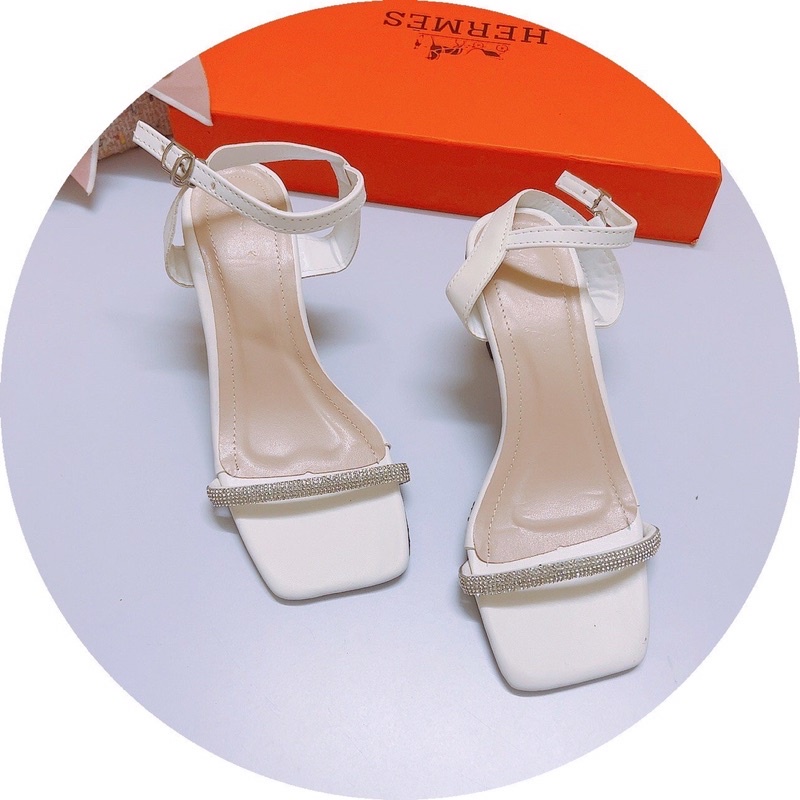 Giày sandal nữ quai mảnh đá mũi vuông gót nhọn 7cm