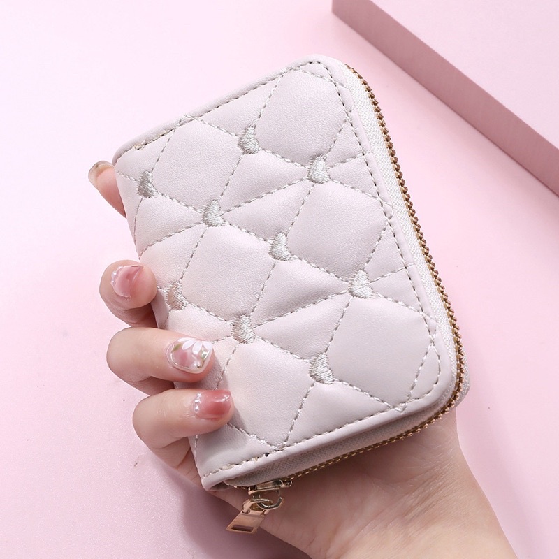 Ví nữ khoá cầm tay mini nhiều ngăn chất liệu da thêu trái tim