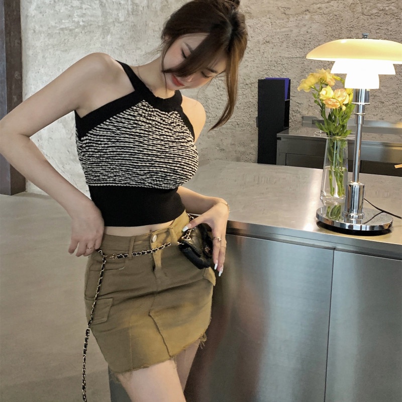Áo Croptop Sát Nách Thiết Kế Ôm Sát Quyến Rũ