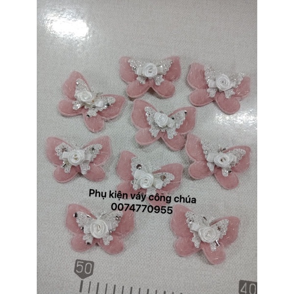 Bướm trang trí váy áo .