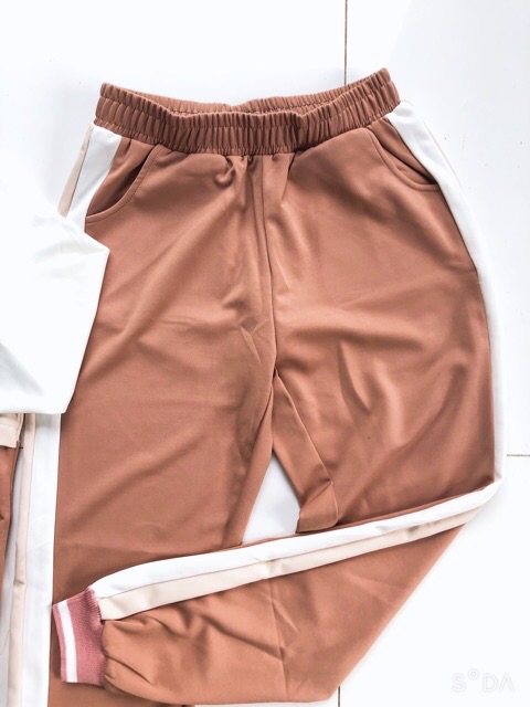 Bộ thể thao màu Hồng phối màu chất liệu umi đẹp | BigBuy360 - bigbuy360.vn