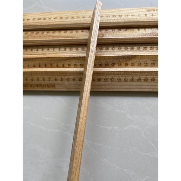 Thước kẻ gỗ 30 cm ( gỗ sồi )