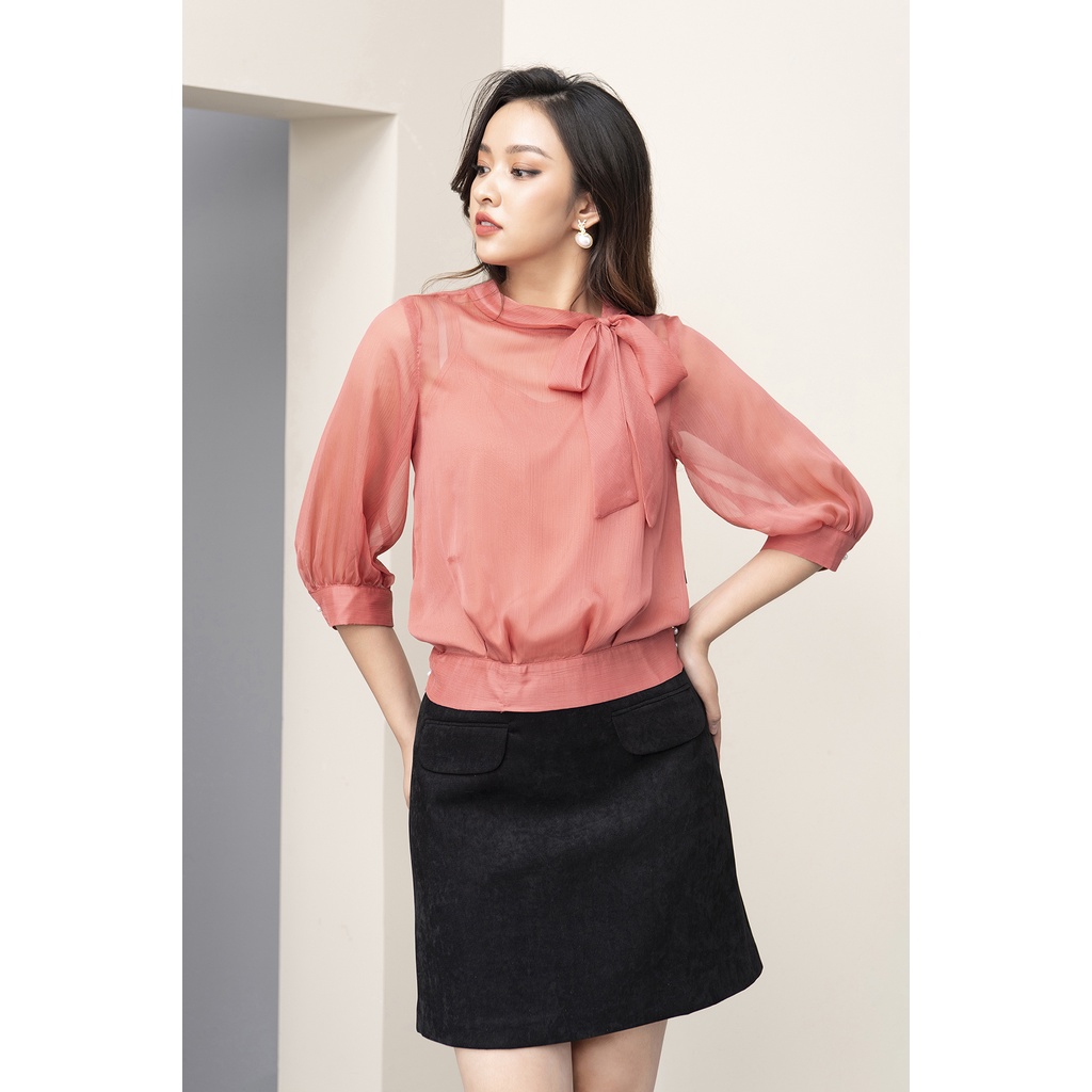 Áo sơ mi cổ cách điệu cao cấp LUPERI LFSM1182 tay lửng, bo eo, họa tiết trơn tông màu sáng trẻ trung, hiện đại