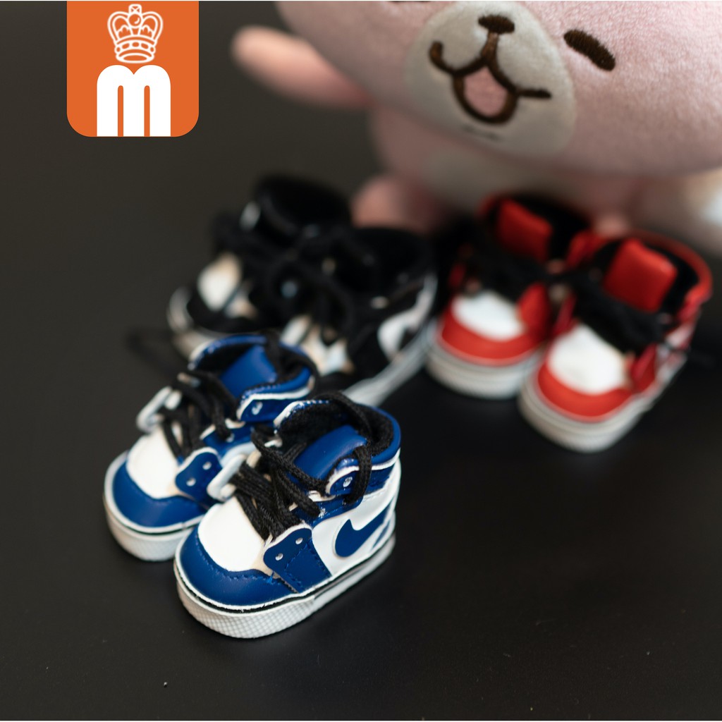 Giày thể thao kiểu dáng AJ da loại 1 cho búp bê bông kích thước 20cm