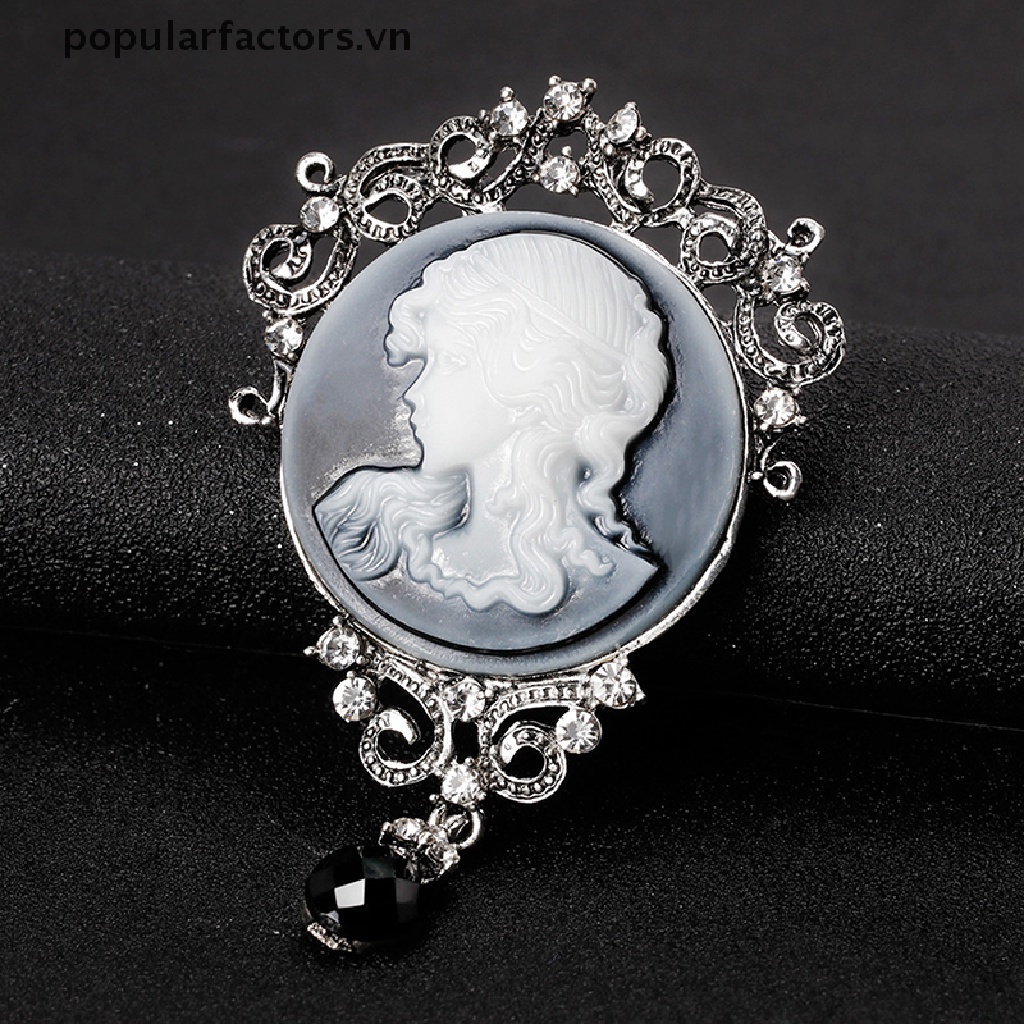 1 Huy Hiệu Cài Áo Đính Đá Phong Cách Victoria Thời Trang