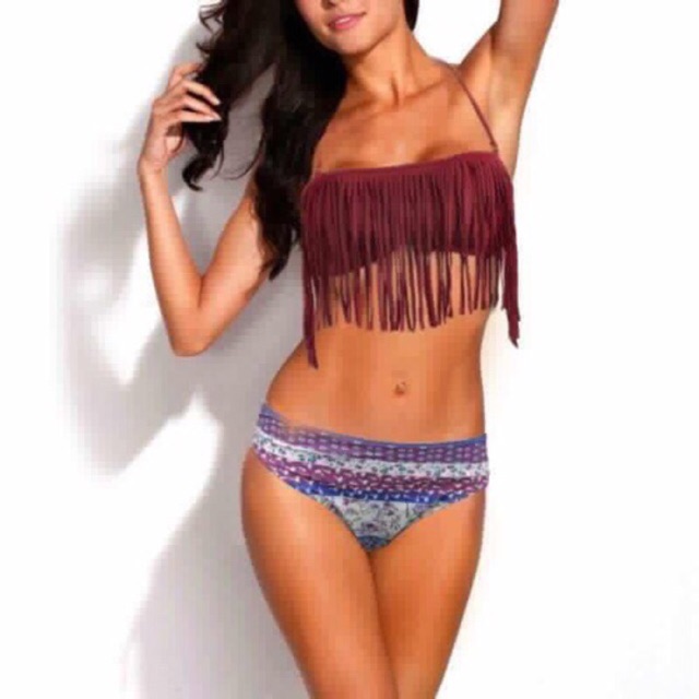 Bikini 2 mảnh áo tua rua
