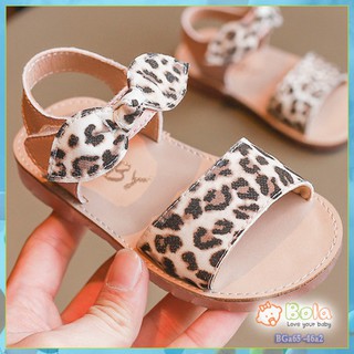<CÓ QUÀ TẶNG>SANDAL CHO BÉ GÁI 3-7 TUỔI HOA GẤM SÀNH ĐIỆU