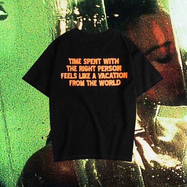 Áo Thun Đen Unisex KISS AND TELL 100% Cotton | BigBuy360 - bigbuy360.vn