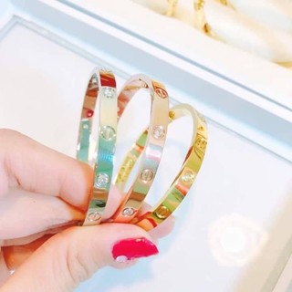 Vòng tay Titan Ca ti e bản to khóa bấm ( đá xen kẽ)