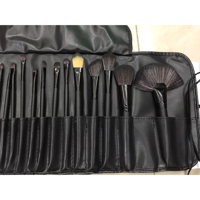 Cọ việt nam xuất khẩu 32 cây