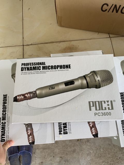 Micro karaoke có dây chống hú