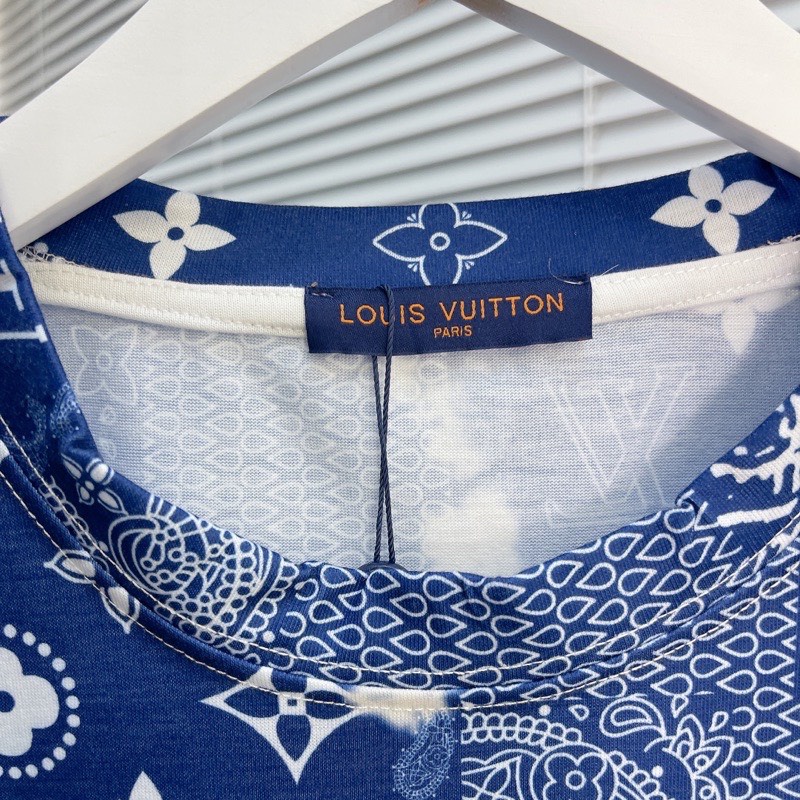 Áo Tee Luon Vuituoi MONOGRAM BANDANA PRINTED T-SHIRT Cao Cấp Full Tag Túi