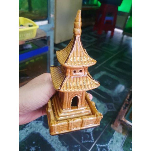 THÁP TRANG TRÍ HỒ CÁ