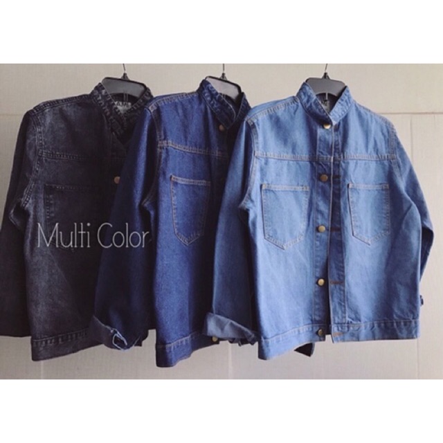 Áo khoác jeans dễ dàng bắt cặp với mọi set đồ. Cá tính, bụi bặm, lại thêm một chút trẻ trung và phóng khoáng , đơn giản