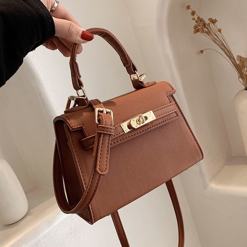 Túi Đeo Chéo Một Bên Vai Thiết Kế Thời Trang Cho Nữ 2022