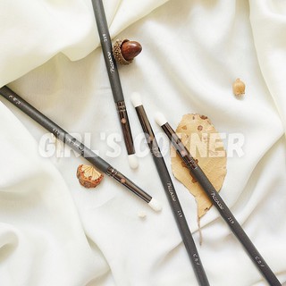 Cọ nhấn hốc mắt - đuôi mắt Piccasso 219