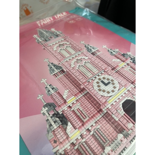 Bộ mô hình lego xếp hình NHÀ THỜ TÂN ĐỊNH MÀU HỒNG PINK CHURCH LEGO
