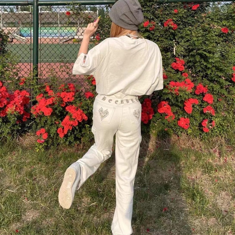 Quần Jean Ống Suông Túi Hộp Thêu Hoạ Tiết Phong Cách Retro