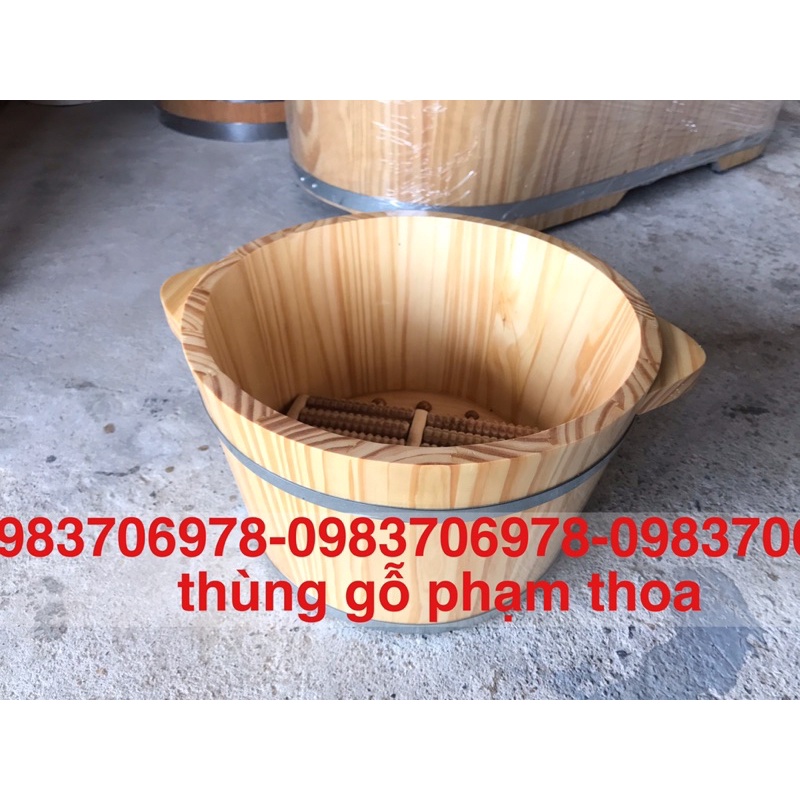 Chậu gỗ ngâm chân massage kèm bàn lăn