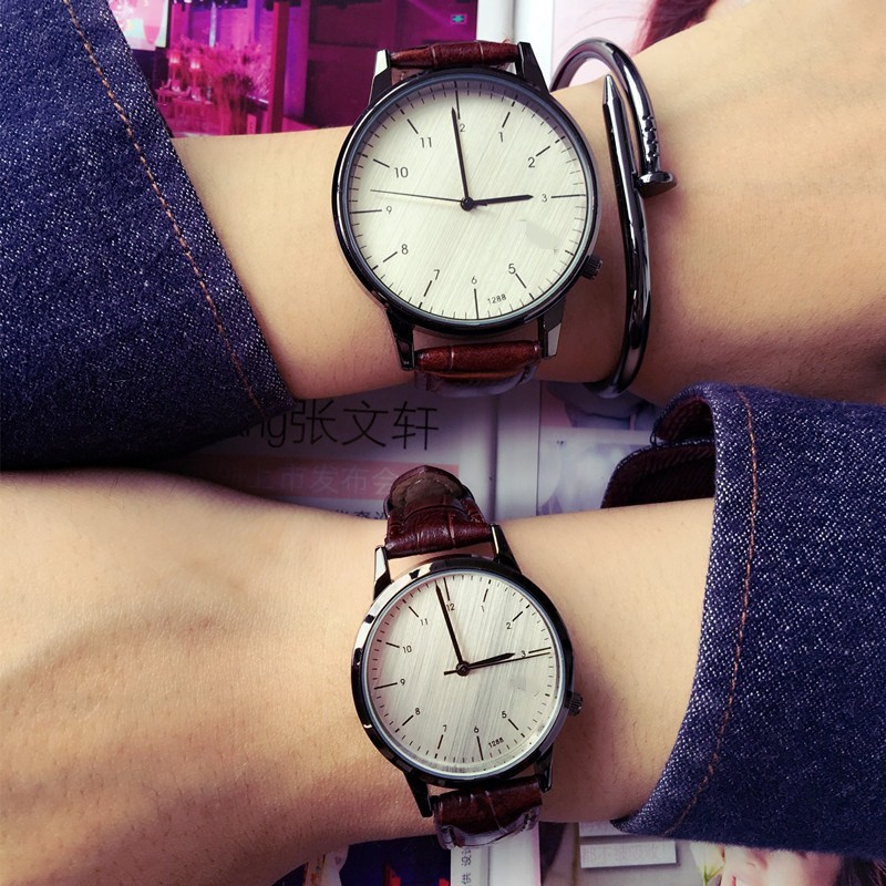 Đồng hồ đeo tay cặp đôi đẹp thanh lịch - Giá bán trên là 2 chiếc như hình + tặng kèm thêm 2 viên pin
